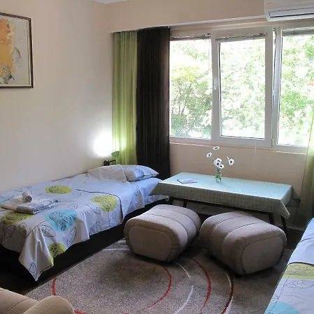 Art And Sea Apartment Warna