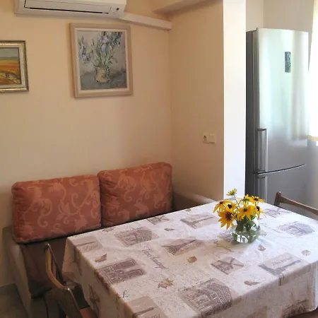 Art And Sea Apartment Warna